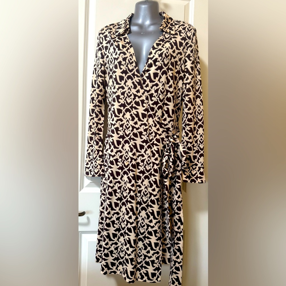 Diane von Furstenberg wrap dress. Size 12